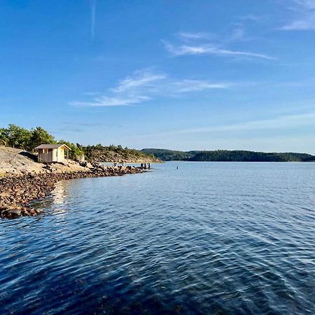 Seaside Dream With Jetty & Guest Cottage Ljungskile Exterior photo