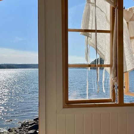 Seaside Dream With Jetty & Guest Cottage Ljungskile Exterior photo