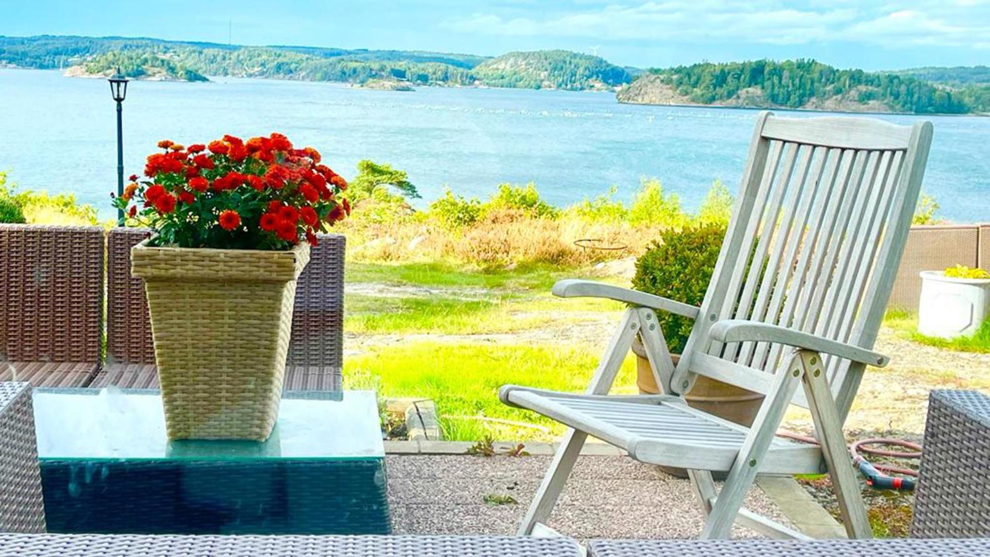 Seaside Dream With Jetty & Guest Cottage Ljungskile Exterior photo