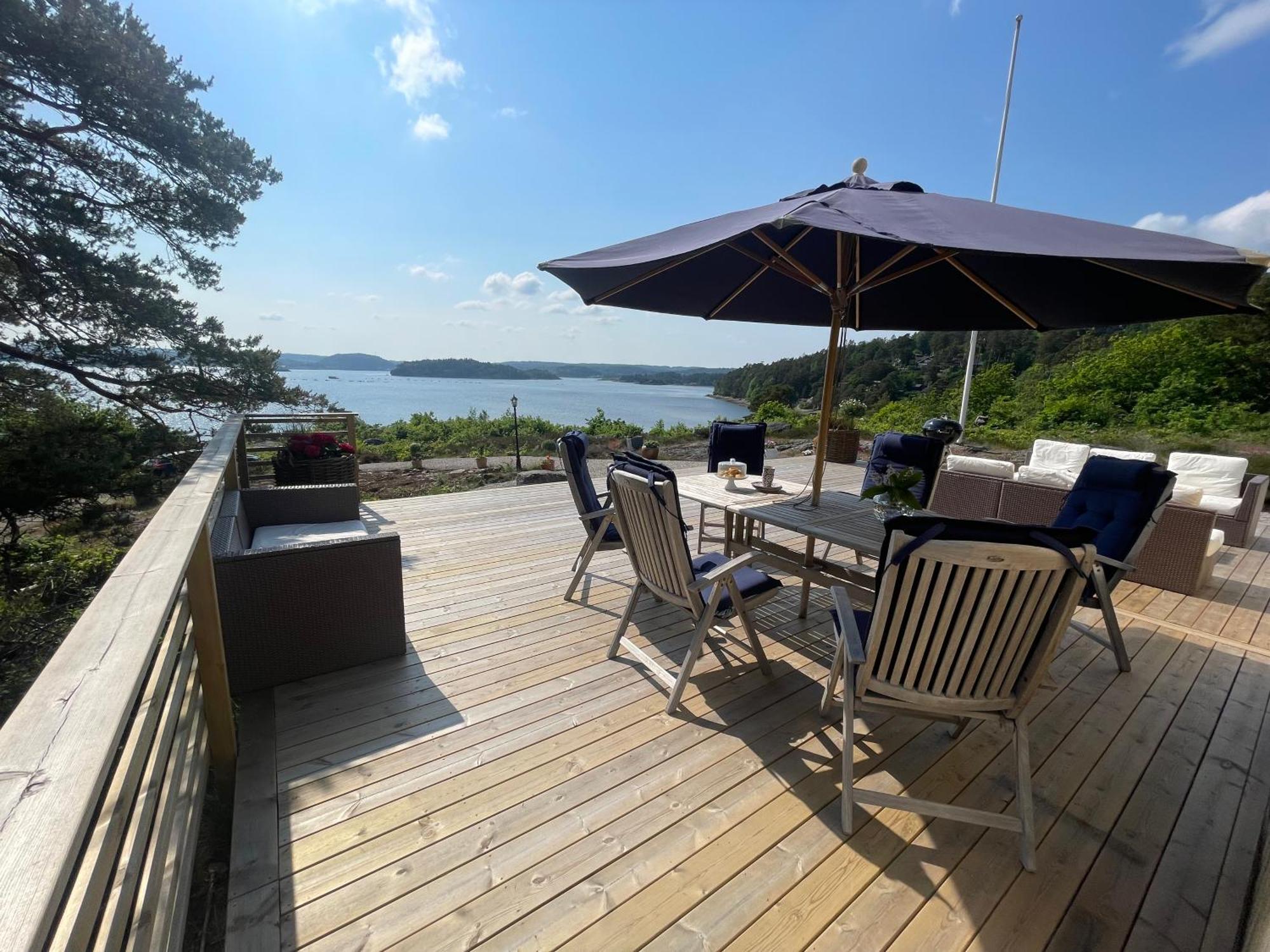 Seaside Dream With Jetty & Guest Cottage Ljungskile Exterior photo