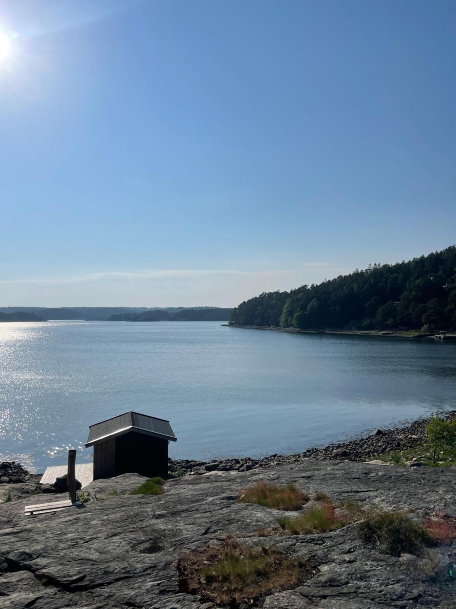 Seaside Dream With Jetty & Guest Cottage Ljungskile Exterior photo