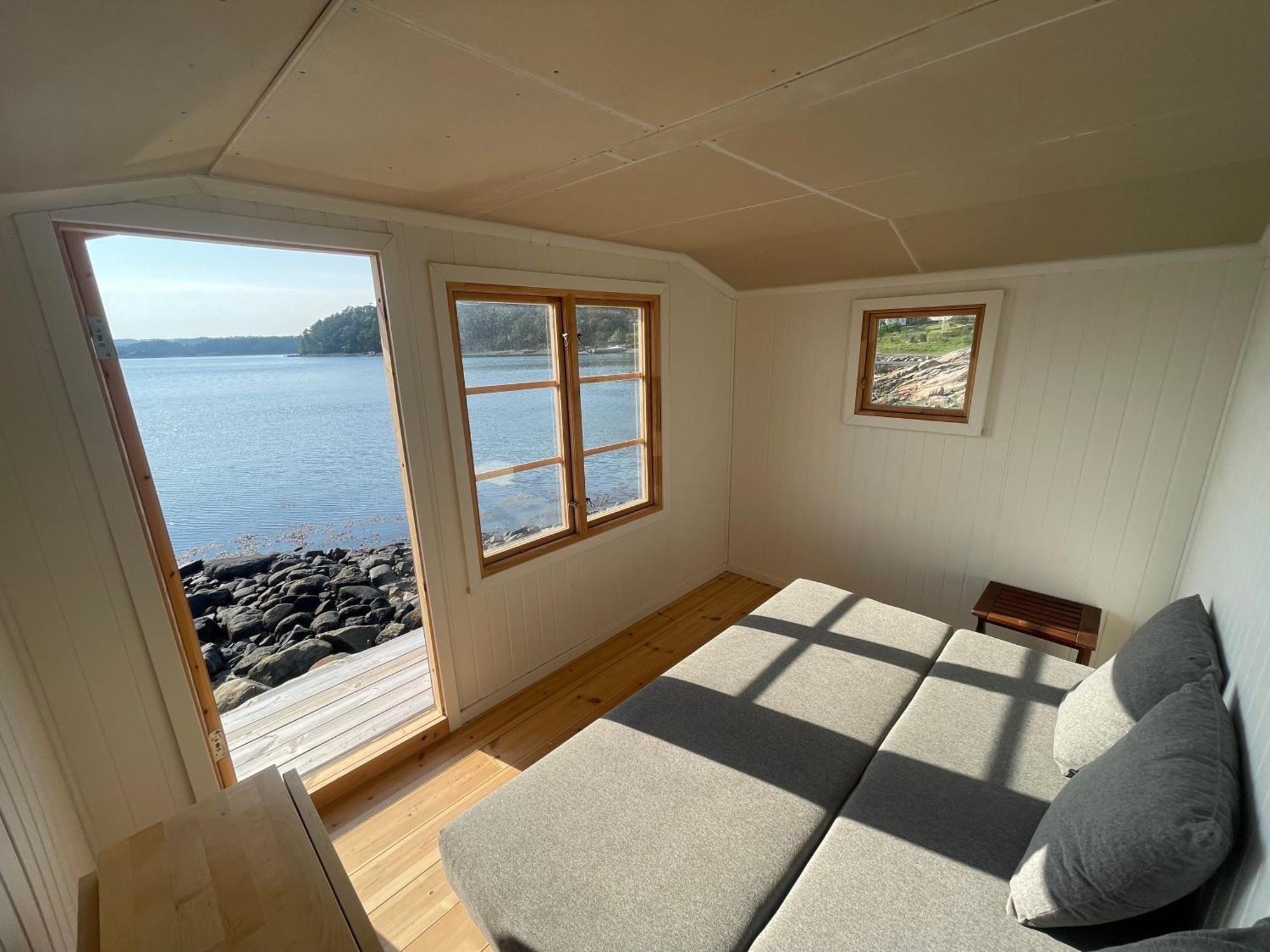 Seaside Dream With Jetty & Guest Cottage Ljungskile Exterior photo