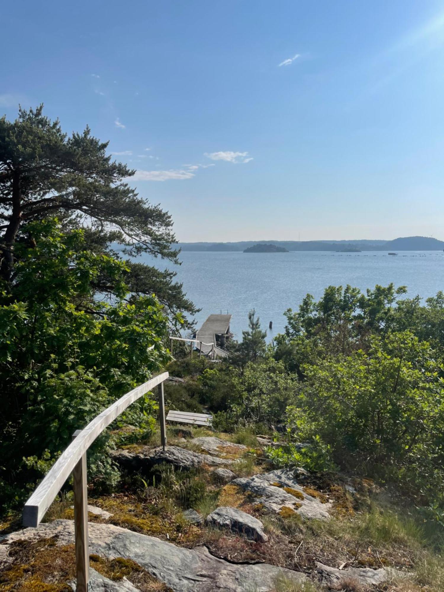 Seaside Dream With Jetty & Guest Cottage Ljungskile Exterior photo