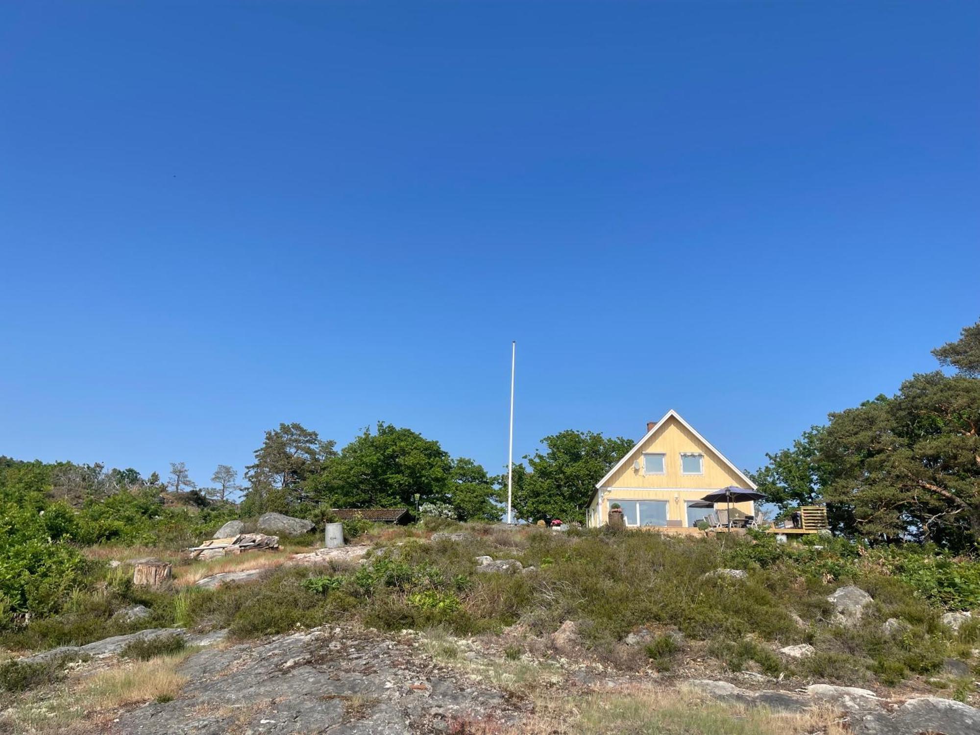 Seaside Dream With Jetty & Guest Cottage Ljungskile Exterior photo